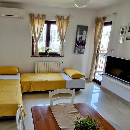 Apartments Villa Alba II Poreč Rum bild