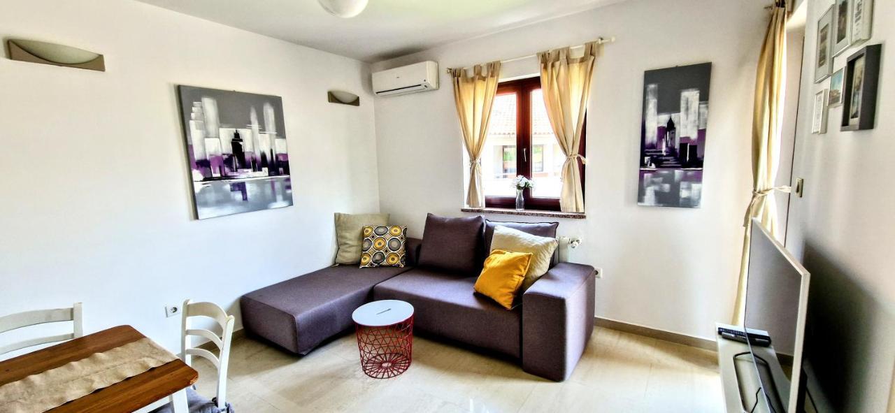Apartments Villa Alba II Poreč Exteriör bild