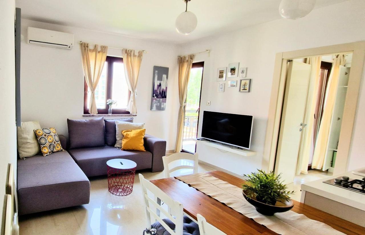 Apartments Villa Alba II Poreč Exteriör bild